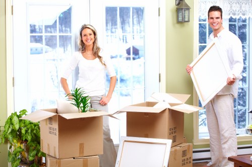 Local movers planning access and parking for a house move in Lambeth