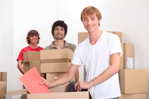 Packing and moving large household furniture for a Lambeth property